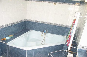 Rumunjska Privát Buşteni, Eksterijer